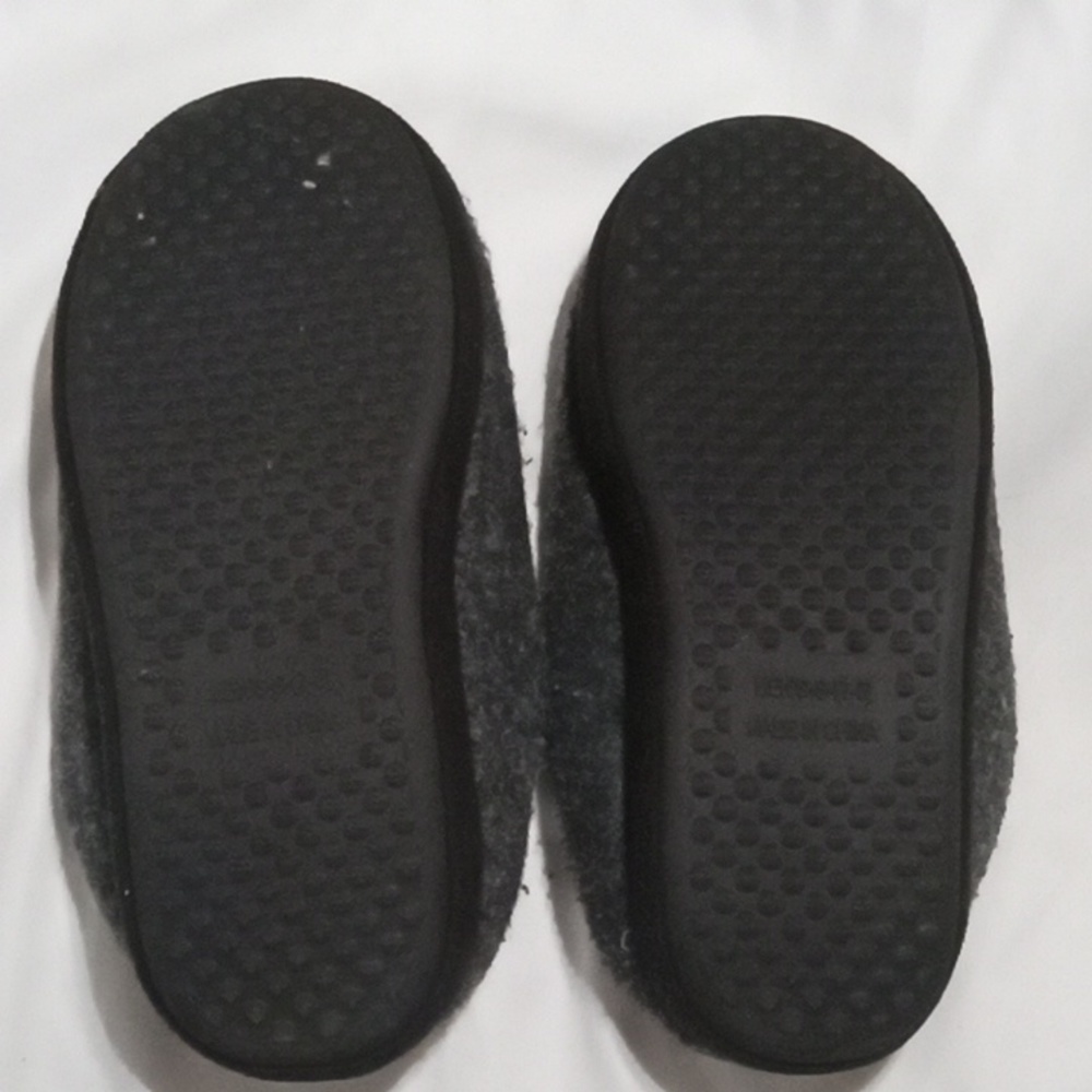 Slippers - Picture 4 of 6